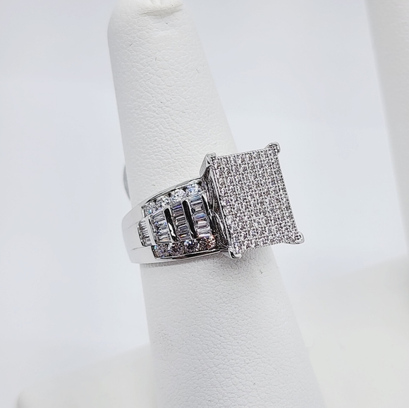 Brand New Sterling Silver 925 Square Design Woman's Ring - Picture 3 of 5